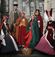 Historische PErsonen am Römertorbogen